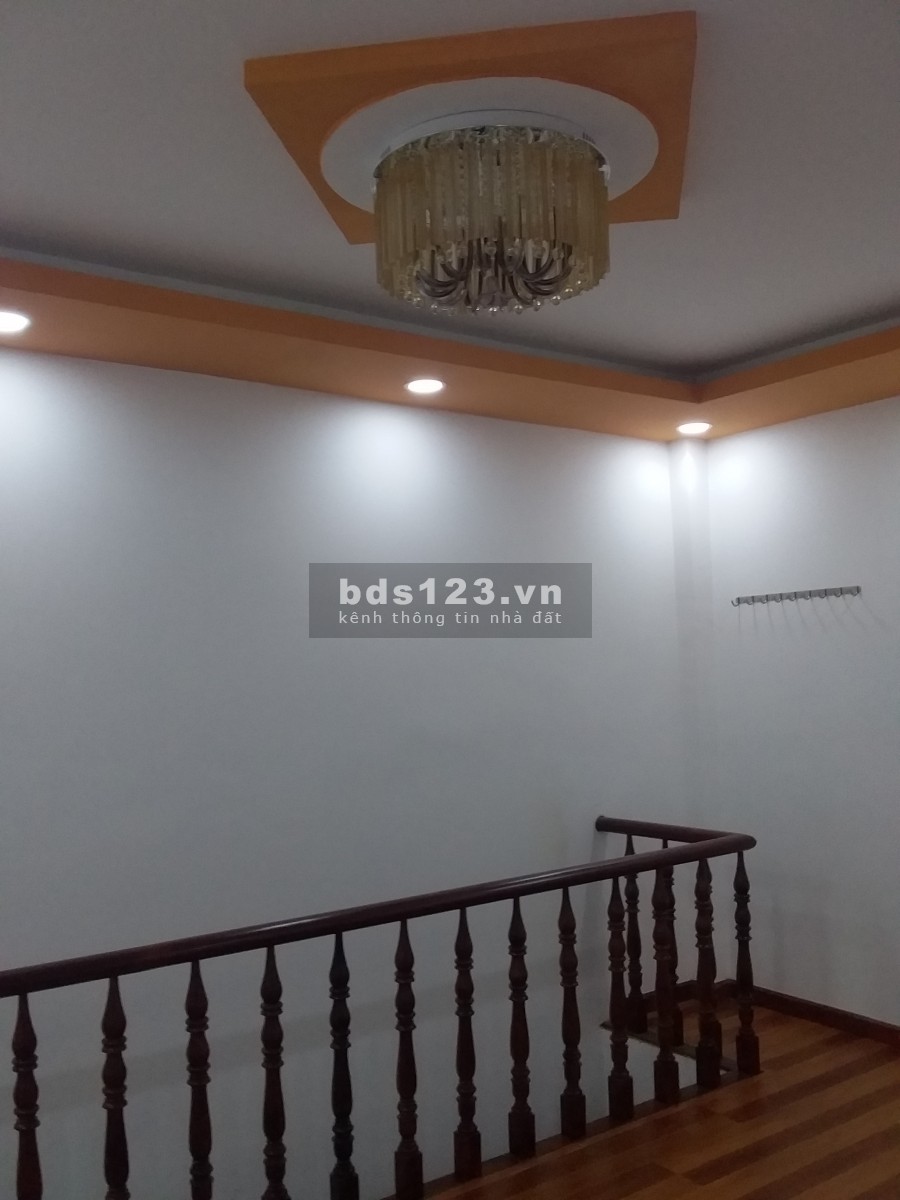 Nhà Nguyên Căn 1 Trệt 1 Lầu Đường Nguyễn Văn Tăng