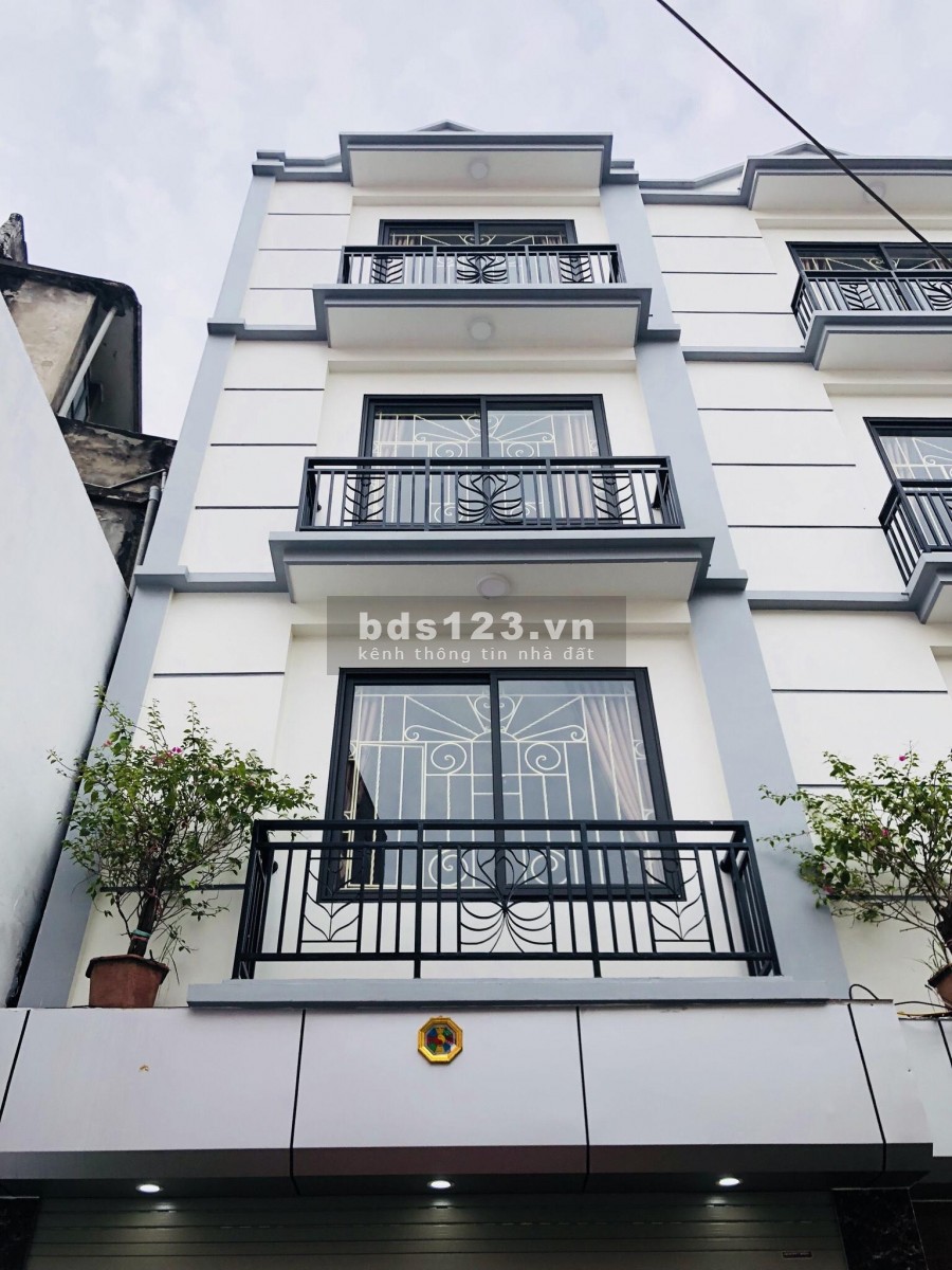 Bán nhà Hoàng Mai 55m2, 5 tầng MT 4,7m phân lô ô tô đỗ Gara thoáng sau 5,7 tỉ TL
