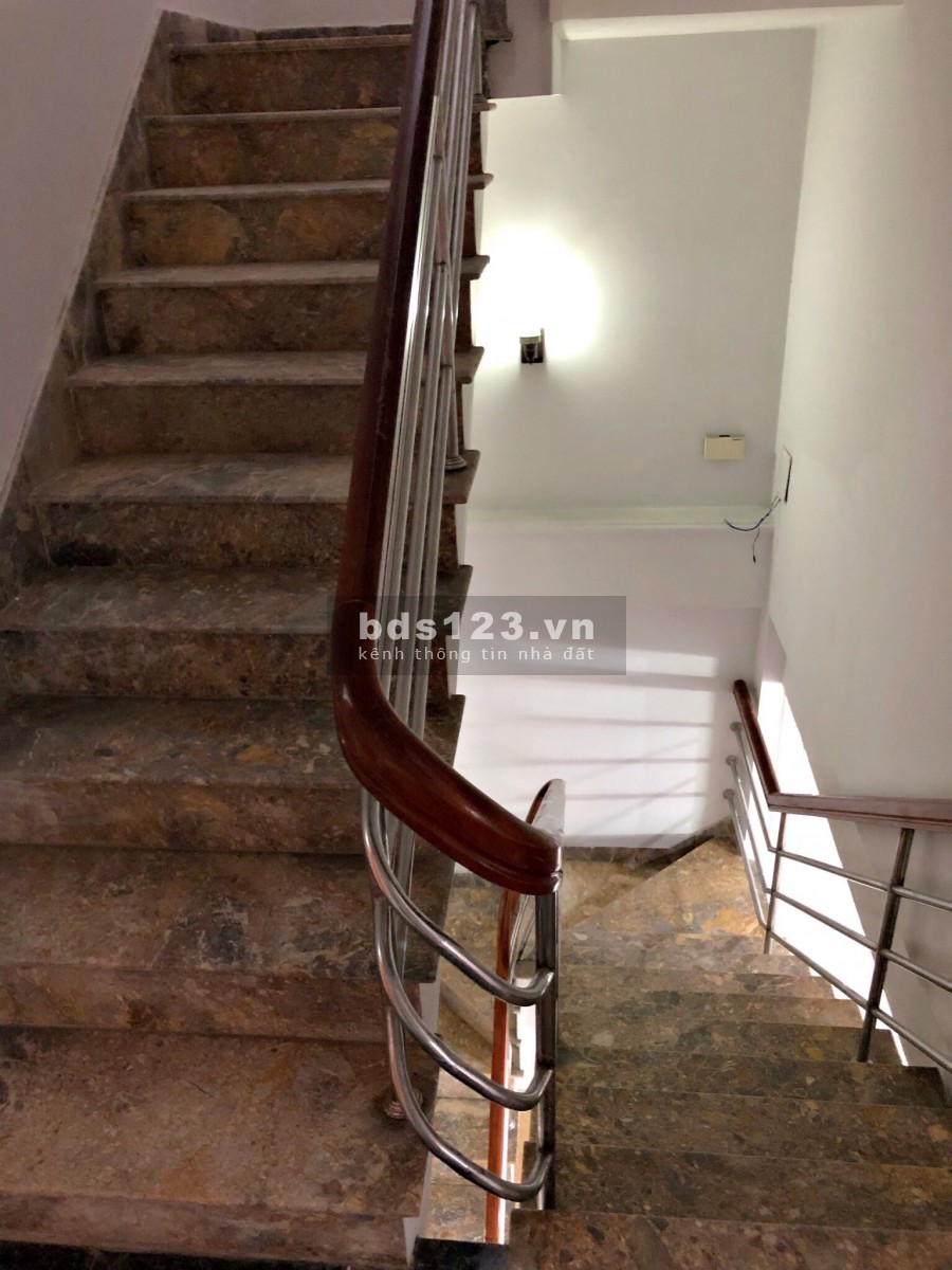 Nhà nguyên căn 5*18 gồm 4 tầng giá chỉ 20,5 triệu /tháng Lh 0938612666 ANH EM GROUP