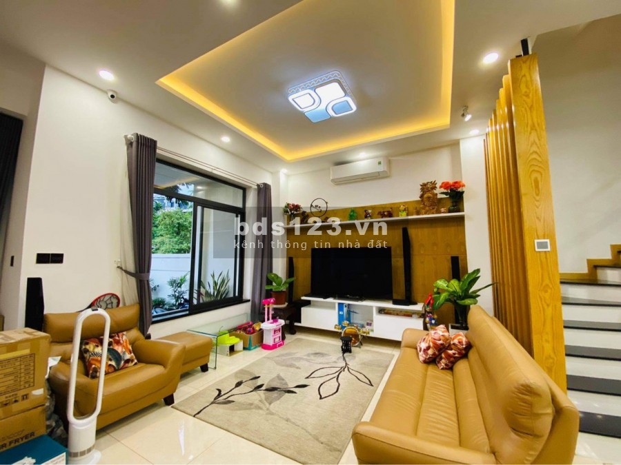 Chủ nhà thiện chí cần sang nhượng nhà phố ở KĐT Lakeview City