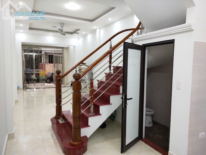 Bán nhà TÔN THẤT TÙNG KHU PHÂN LÔ VIP, dt 50m 5 tầng mới giá 4.15ti
