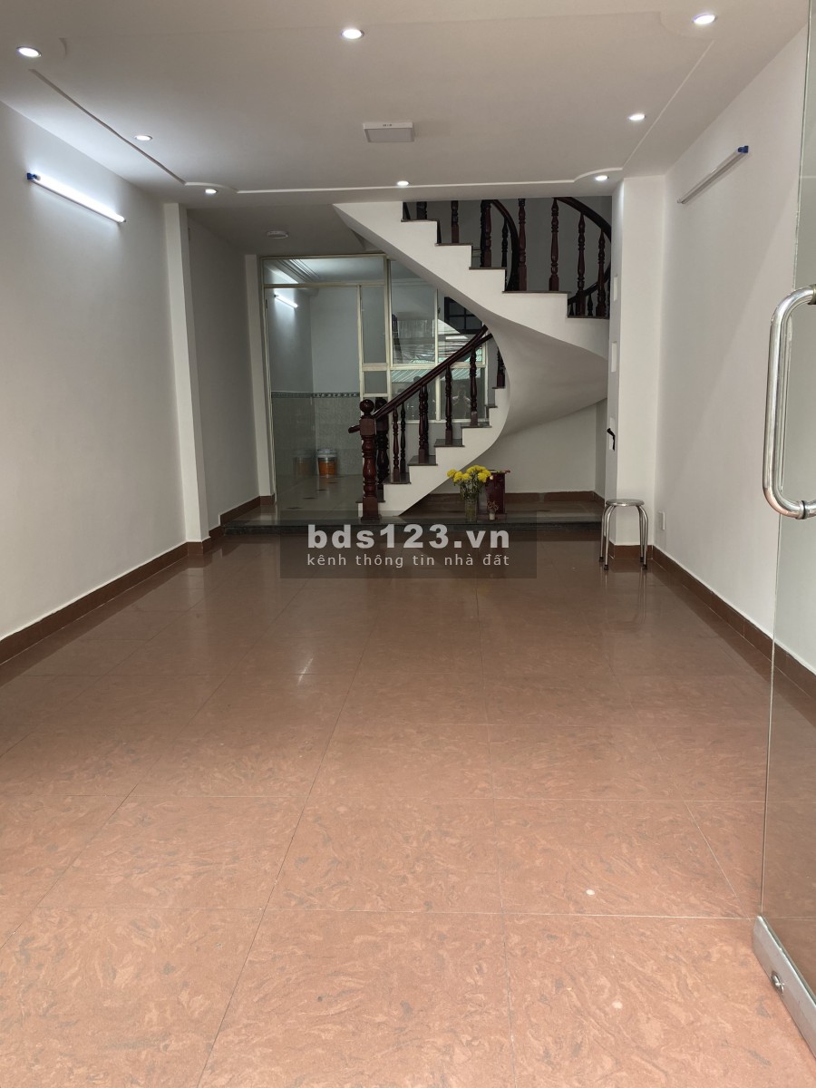 CHDV Hoàng Sa 4.2x15 Trệt Lửng 3L 8PN Giá 36Tr/th