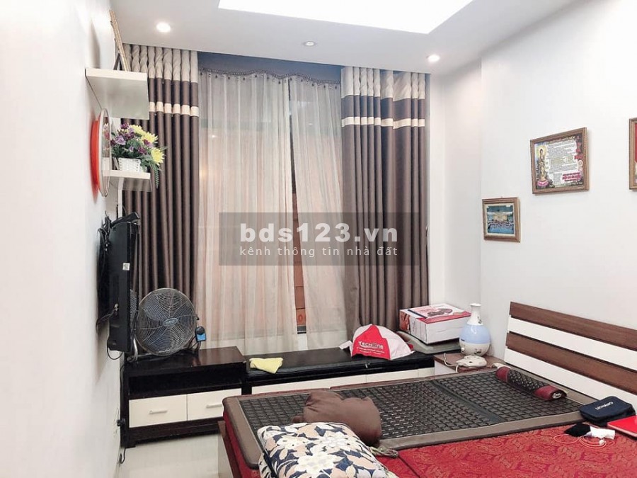 Bán nhà lô góc MP Tôn Đức Thắng DT 35m2 x 5 tầng MT 3,1m giá 13,5 tỷ. LH 0912442669