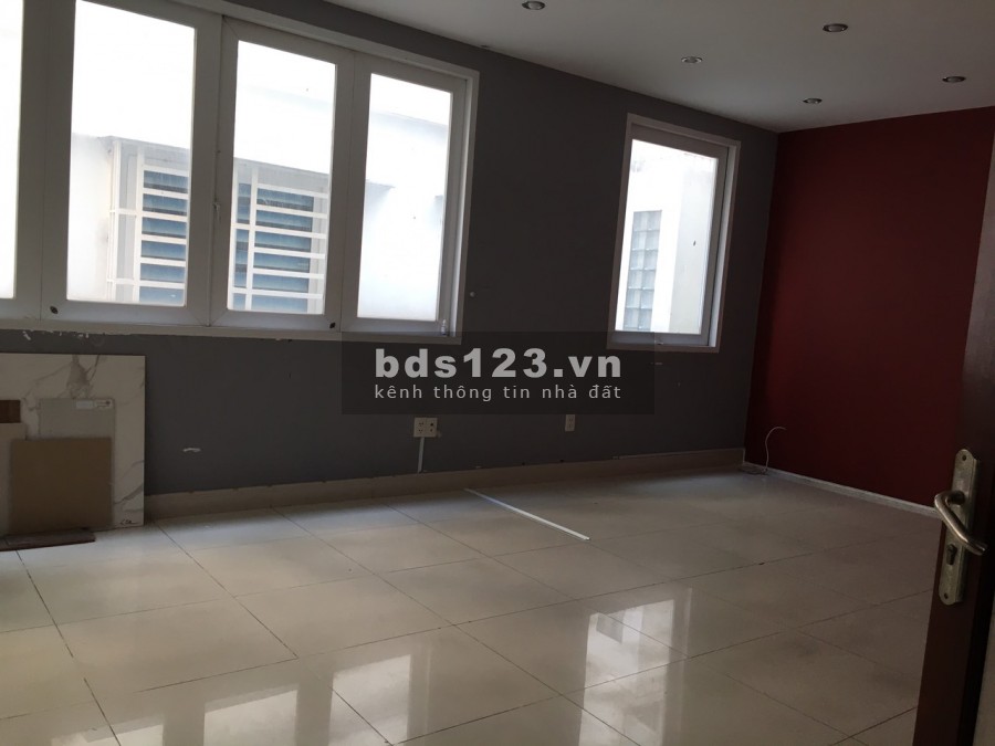 Biệt thự cho thuê mt HOA LAN khu nổi tiếng PHAN XÍCH LONG dtsd 500M2