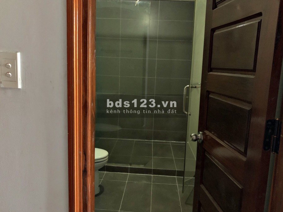 Nhà nguyên căn 5*18 gồm 4 tầng giá chỉ 20,5 triệu /tháng Lh 0938612666 ANH EM GROUP