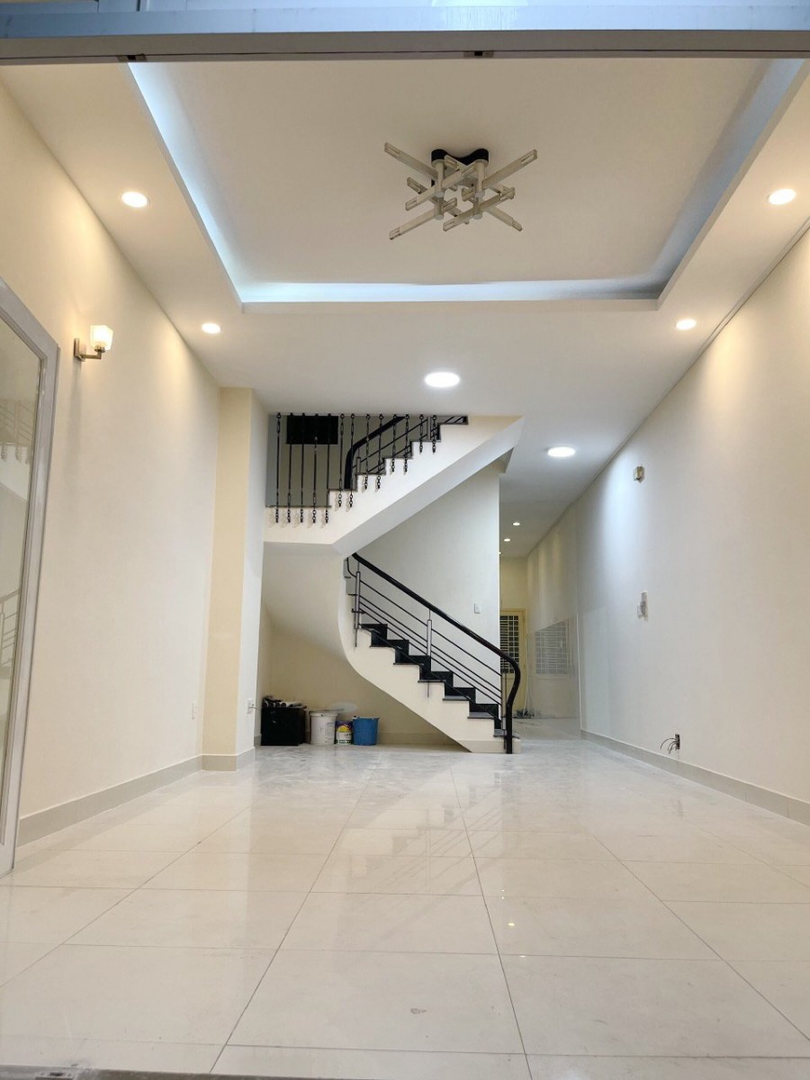 Nhà Bán: Mặt tiền đường nội bộ Cao Lỗ Phường 4 Quận 8