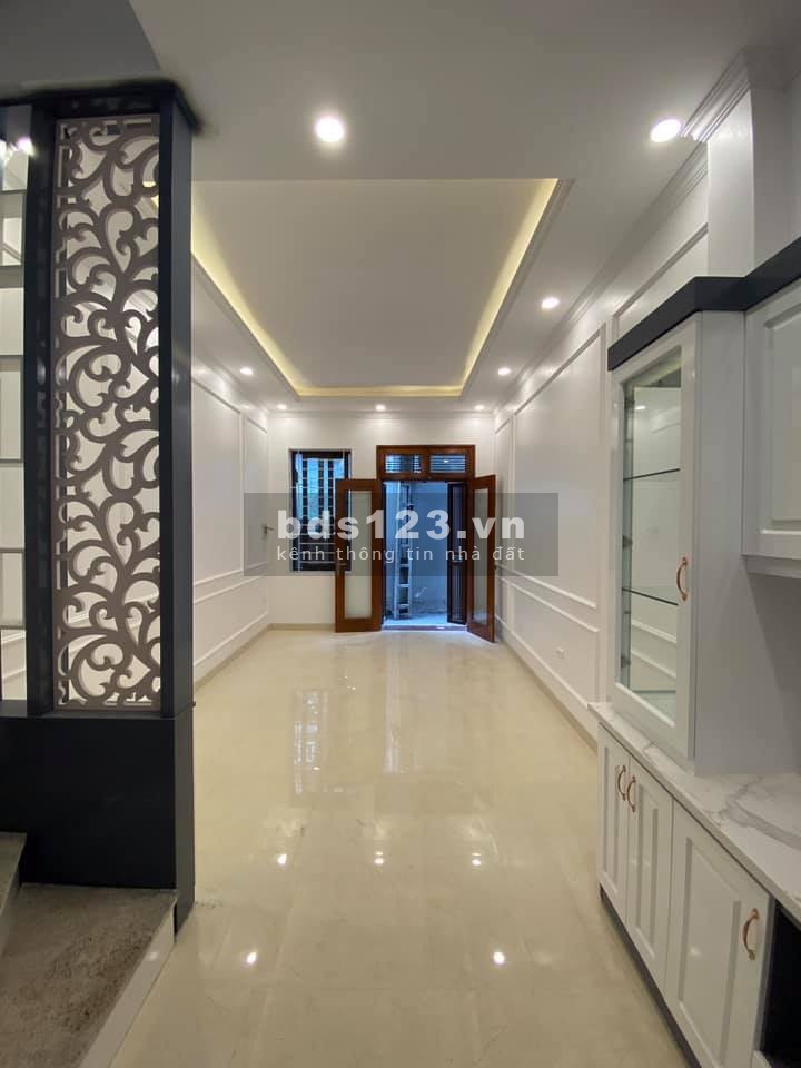 Chủ cần bán gấp nhà Trương Định 32m/2 5 giá 2,3 tỷ