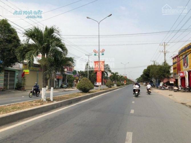 Cần tiền kinh doanh nên bán gấp lô đất ở Cần Đước, có sổ riêng, ưu tiên mua bán nhanh gọn