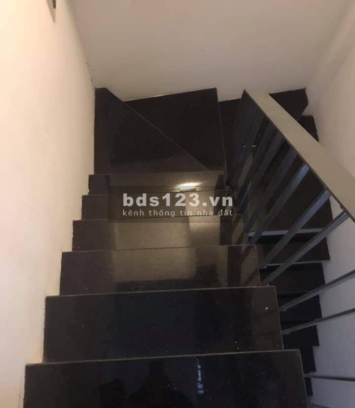 Bán nhà đẹp Long Biên-Nguyễn Văn Cừ 46m2*5T-Gần phố-Cách ô tô 20m-Ngõ thông-Nội thất đẹp
