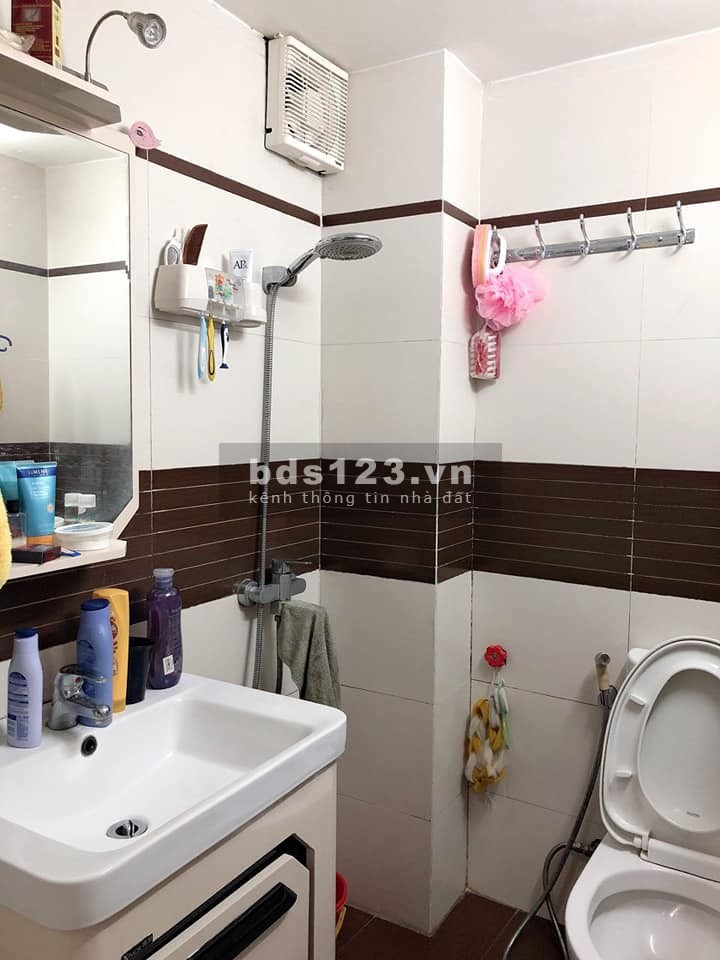 Bán nhà lô góc MP Tôn Đức Thắng DT 35m2 x 5 tầng MT 3,1m giá 13,5 tỷ. LH 0912442669