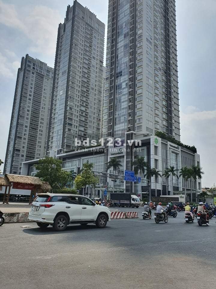 Bán gấp nhà mặt tiền 6m, Khu VIP Q7, P. Tân Phong, đường 16m, 135m2, 5 lầu, chỉ 20,9 tỷ!