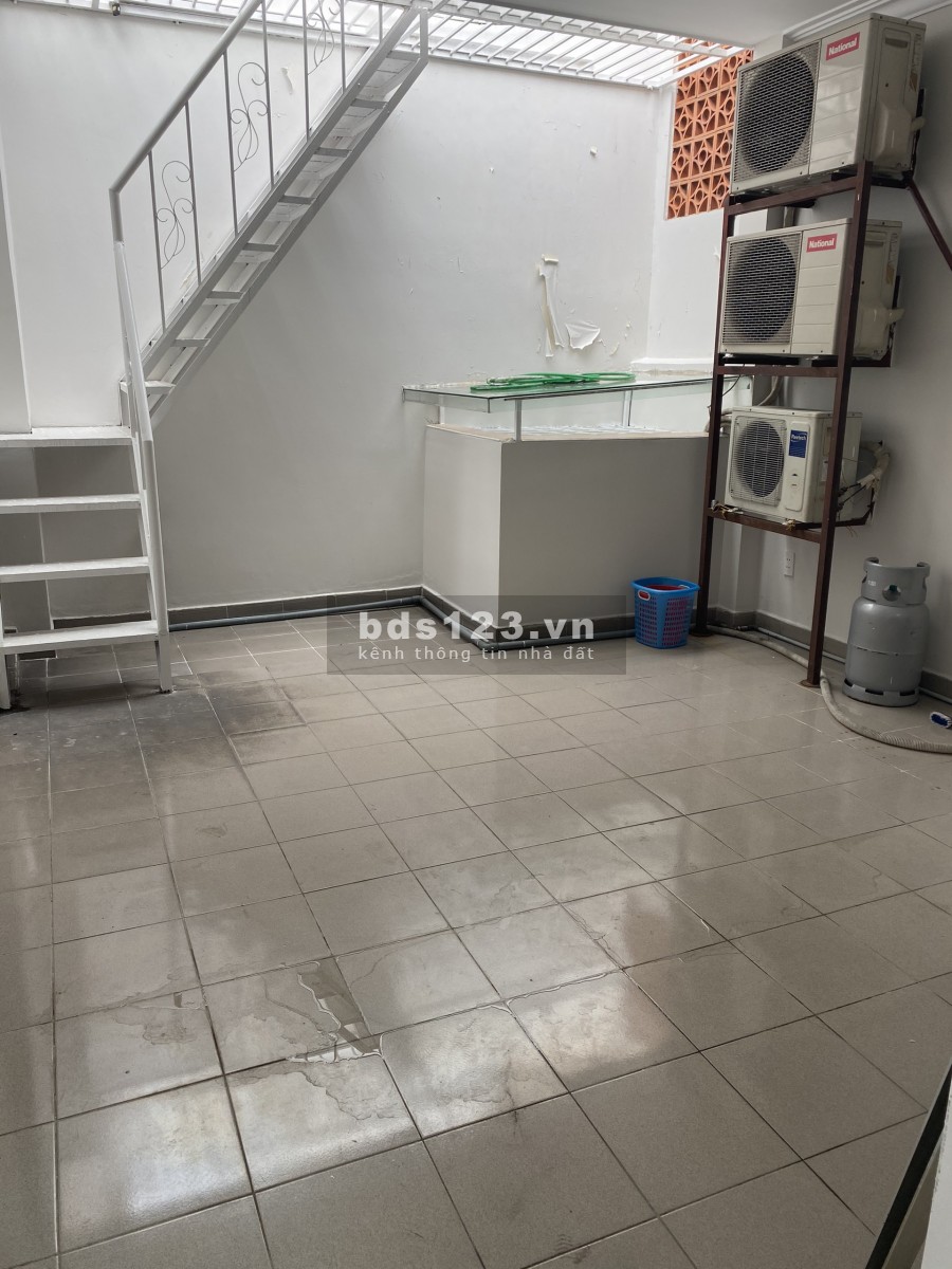 CHDV Hoàng Sa 4.2x15 Trệt Lửng 3L 8PN Giá 36Tr/th