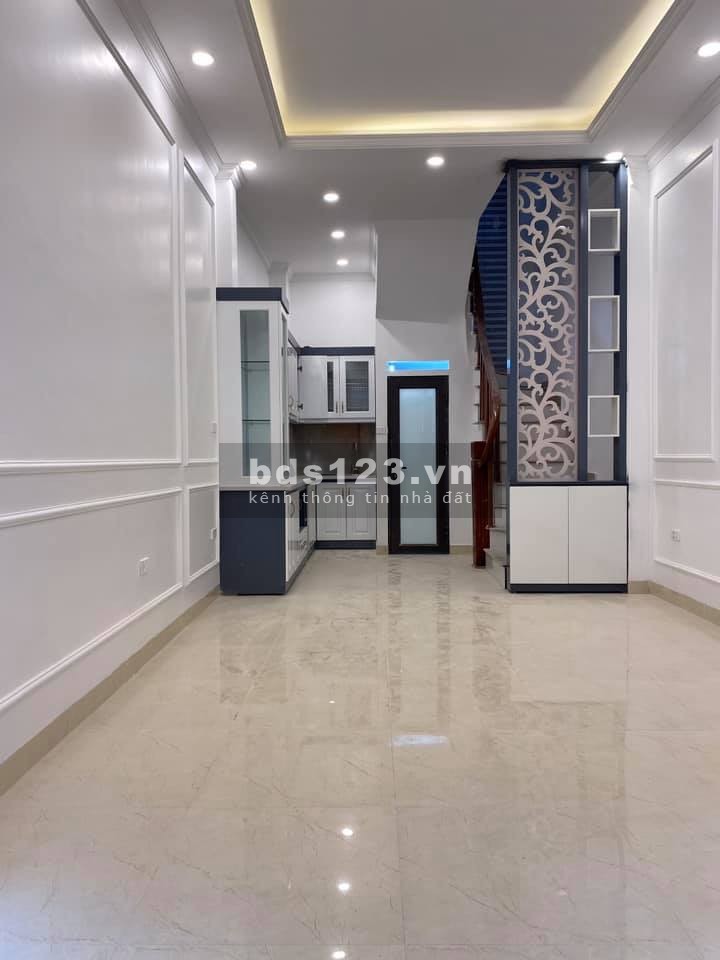 Chủ cần bán gấp nhà Trương Định 32m/2 5 giá 2,3 tỷ