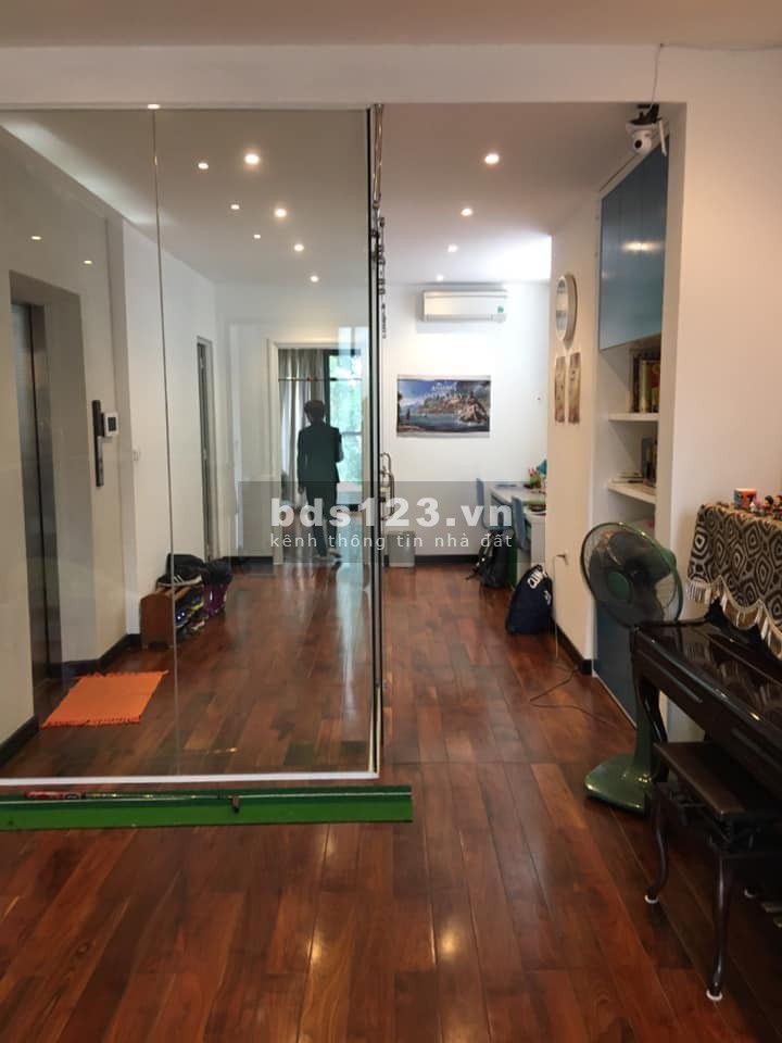 View hồ Tây, kinh doanh đỉnh, 3 thoáng, 8 tầng, 100m2, MT 6m, 24.5 tỷ lh 0968990560