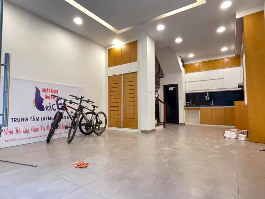 THÁI HÀ NHÀ ĐẸP KINH DOANH Ô TÔ TRÁNH BÁN GẤP