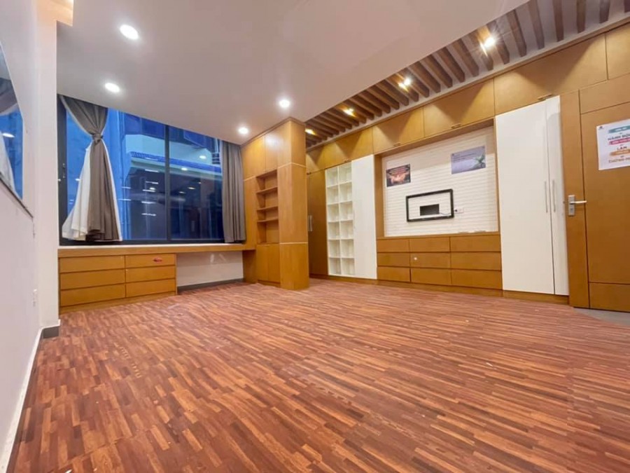 THÁI HÀ NHÀ ĐẸP KINH DOANH Ô TÔ TRÁNH BÁN GẤP