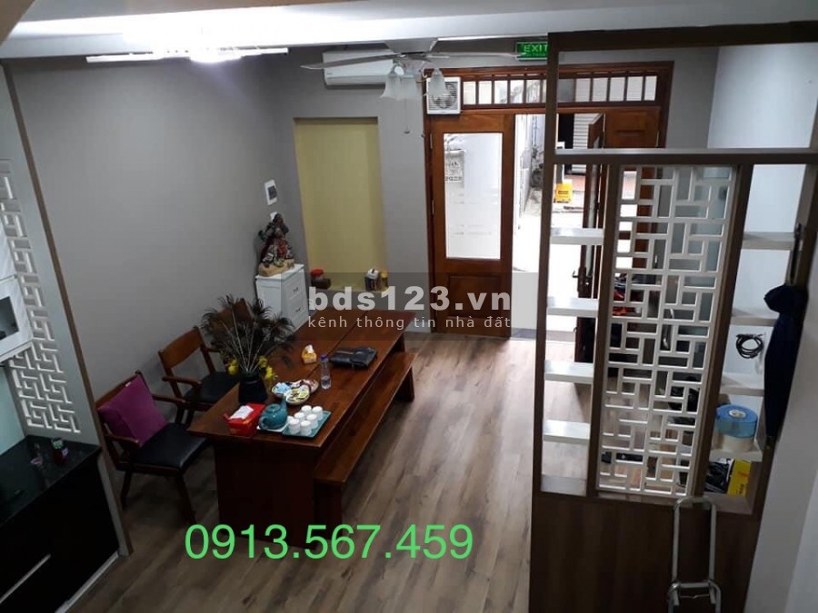 Nhà phố Ngọc Lâm - Long Biên, mới đẹp, 5 tầng x Mt 4m Độc quyền bán 3.7 tỷ
