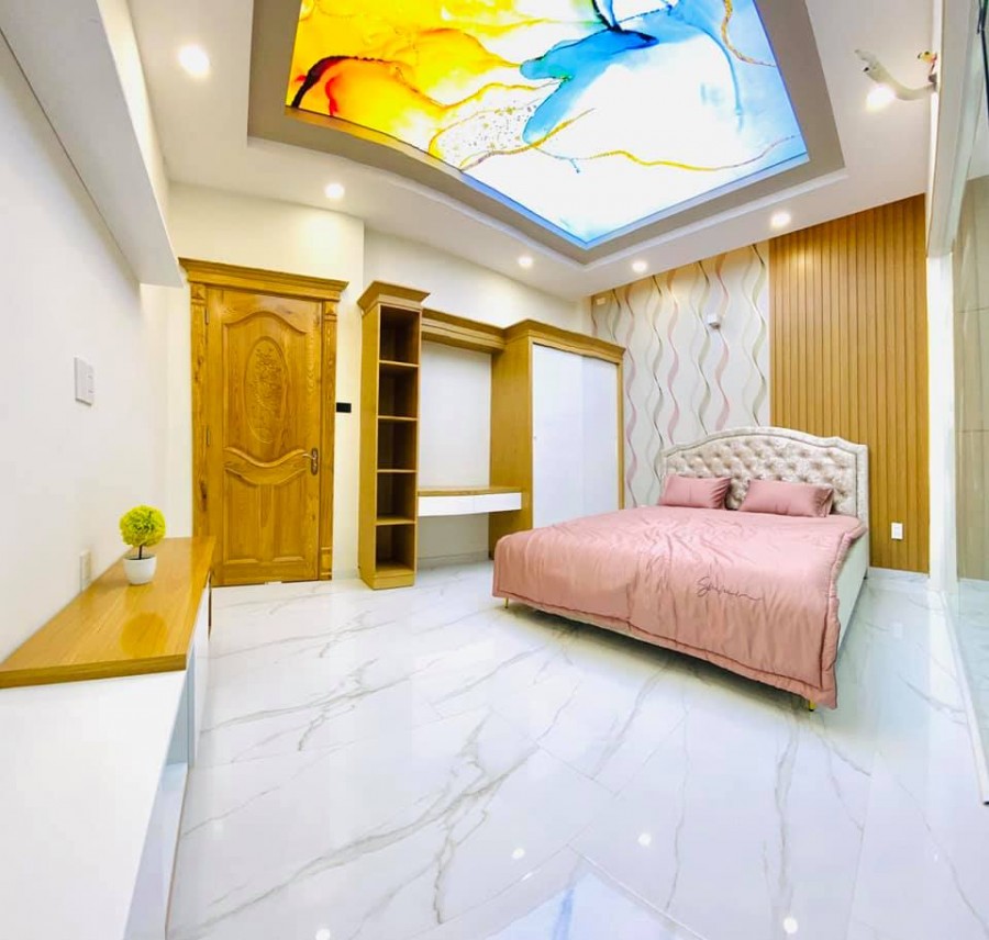 Bán nhà mặt tiền Đất Thánh Phường 6 Tân Bình 44m2 5 lầu 13 tỷ