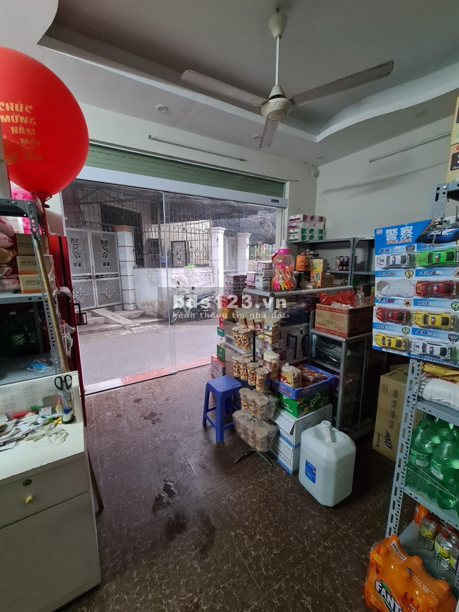 Bán nhà mặt đường Hoàng Mai, Mặt tiền 8.5m kinh doanh đẹp ô tô đỗ giá 4.25 tỷ