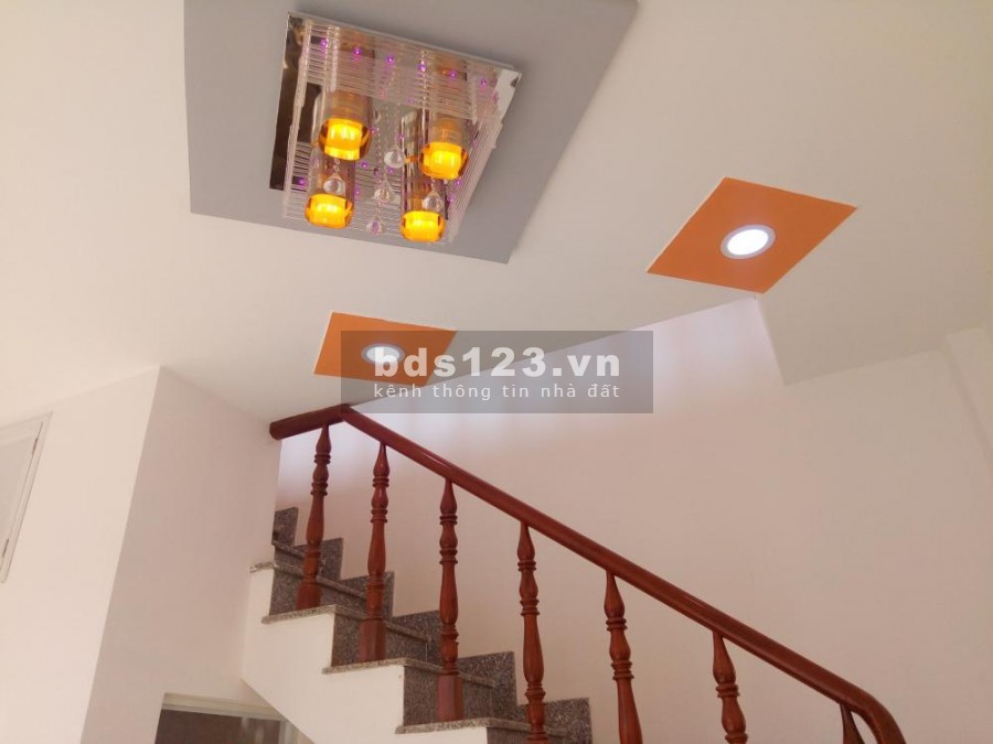 Nhà Nguyên Căn 1 Trệt 1 Lầu Đường Nguyễn Văn Tăng