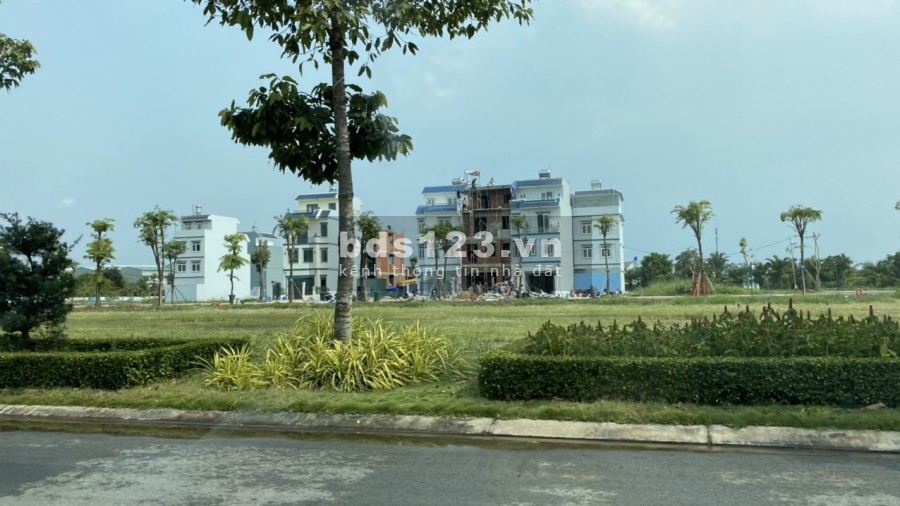 Chính chủ bán đất mt đinh đức thiện (five star eco) long an, giá 2,5tỷ dt 100m2 đường D1