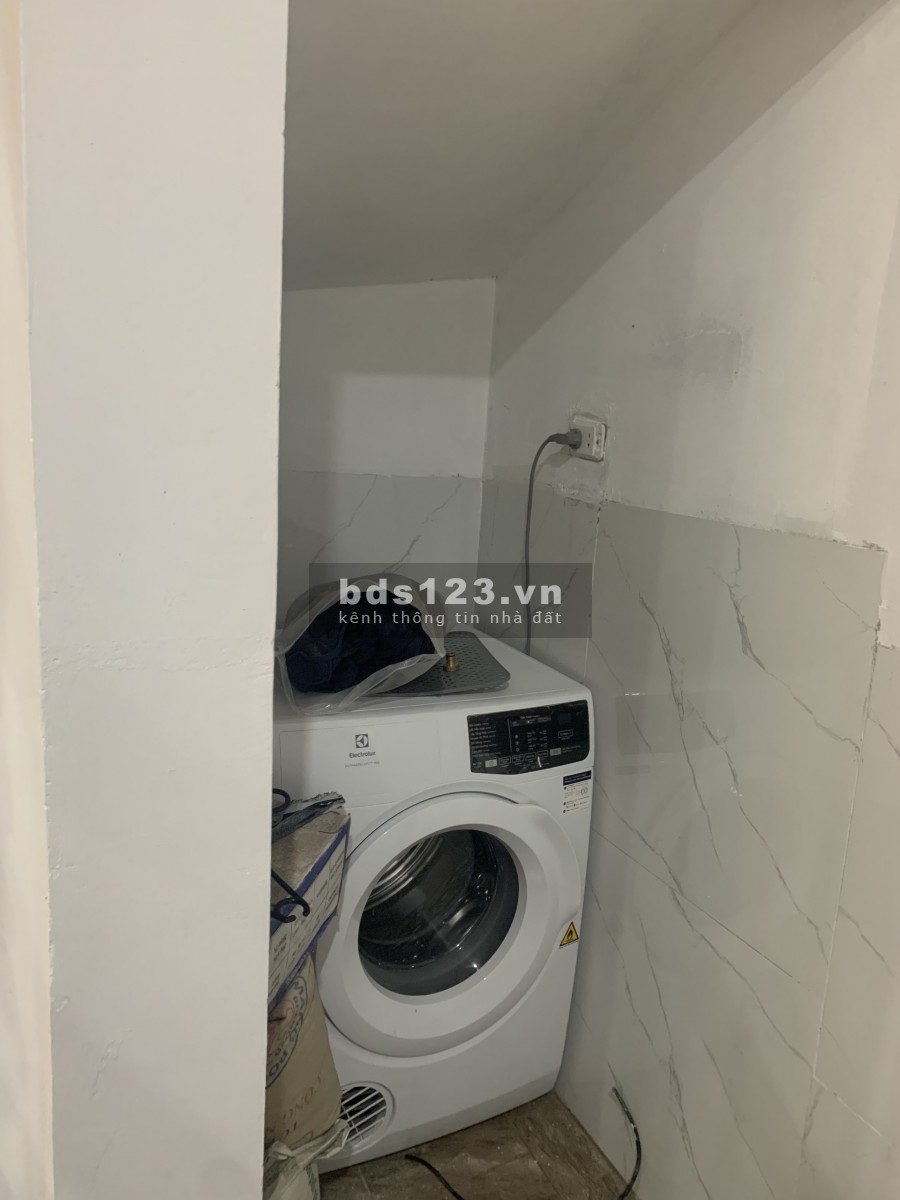 CẦN TIỀN BÁN GẤP NHÀ 5 TẦNG SAU ĐHGTVT OTO 7 CHỖ VÀO NHÀ ĐANG CHO THUÊ 38TR/TH