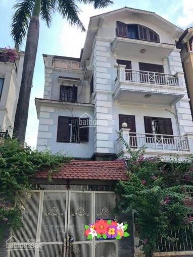Bán nhà Đội Cấn 46m2 4 tầng 5 tỷ. Cực hiếm, cực chất . 4 mặt thoáng . Cực đẹp