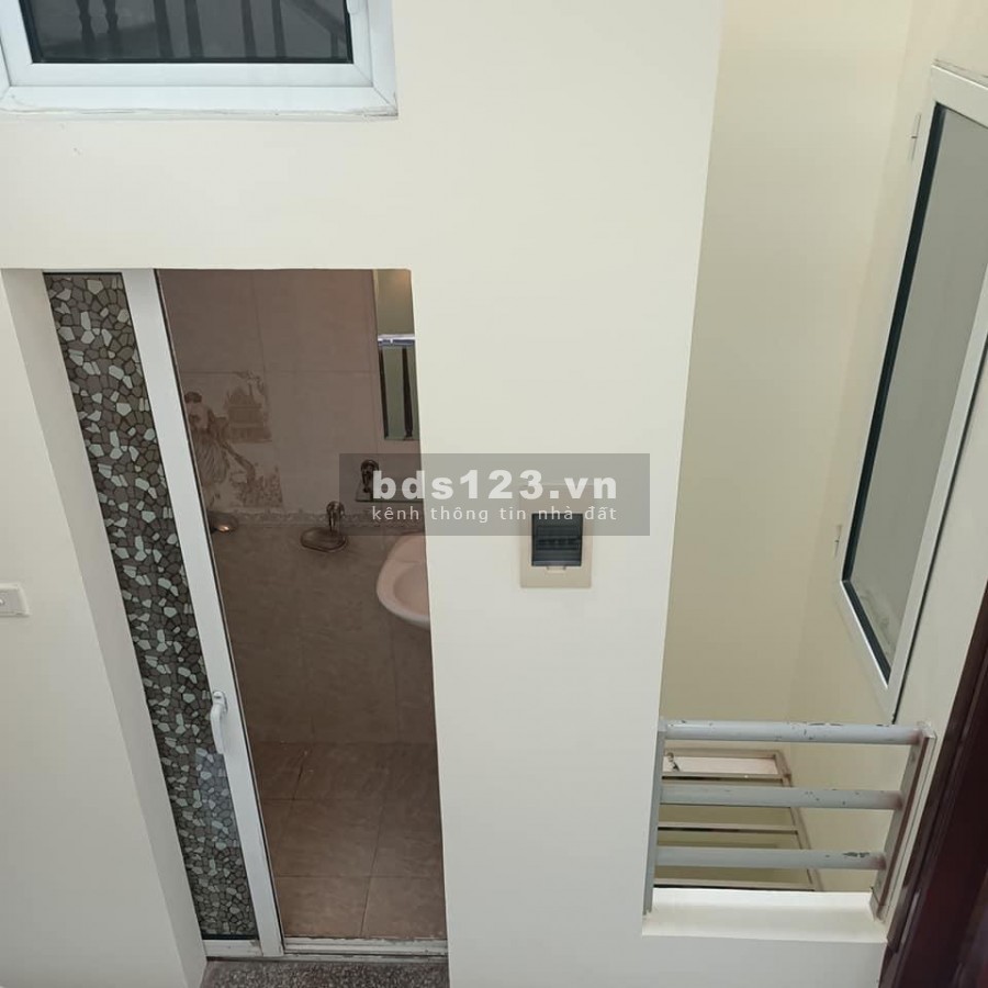 Nhà Tứ Liên, Tây Hồ, Phân lô bàn cờ - 2 thoáng, ngõ thông, ô tô nhỏ qua nhà