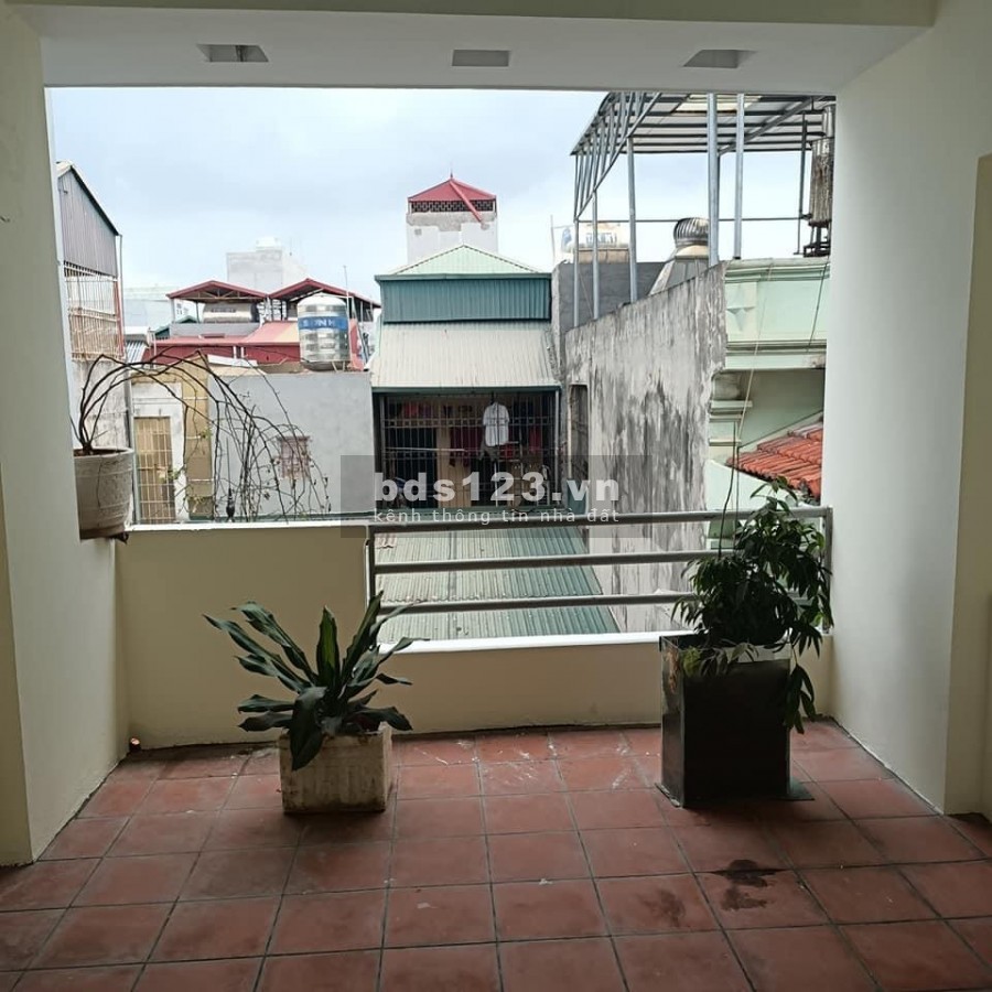 Nhà Tứ Liên, Tây Hồ, Phân lô bàn cờ - 2 thoáng, ngõ thông, ô tô nhỏ qua nhà