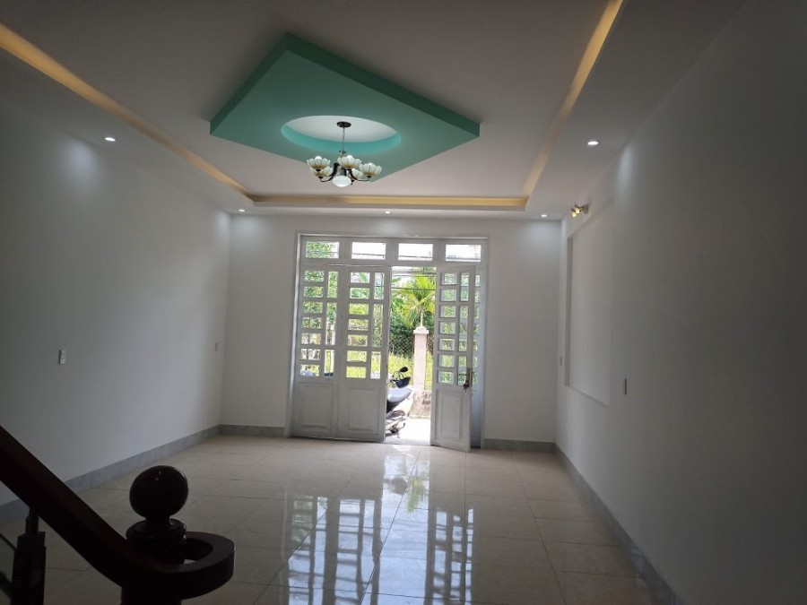 Giảm giá 100tr vì chủ đang cần tiền gấp, Bán nhanh nhà Bửu Hòa 1 lầu đường xe hơi hẻm thông
