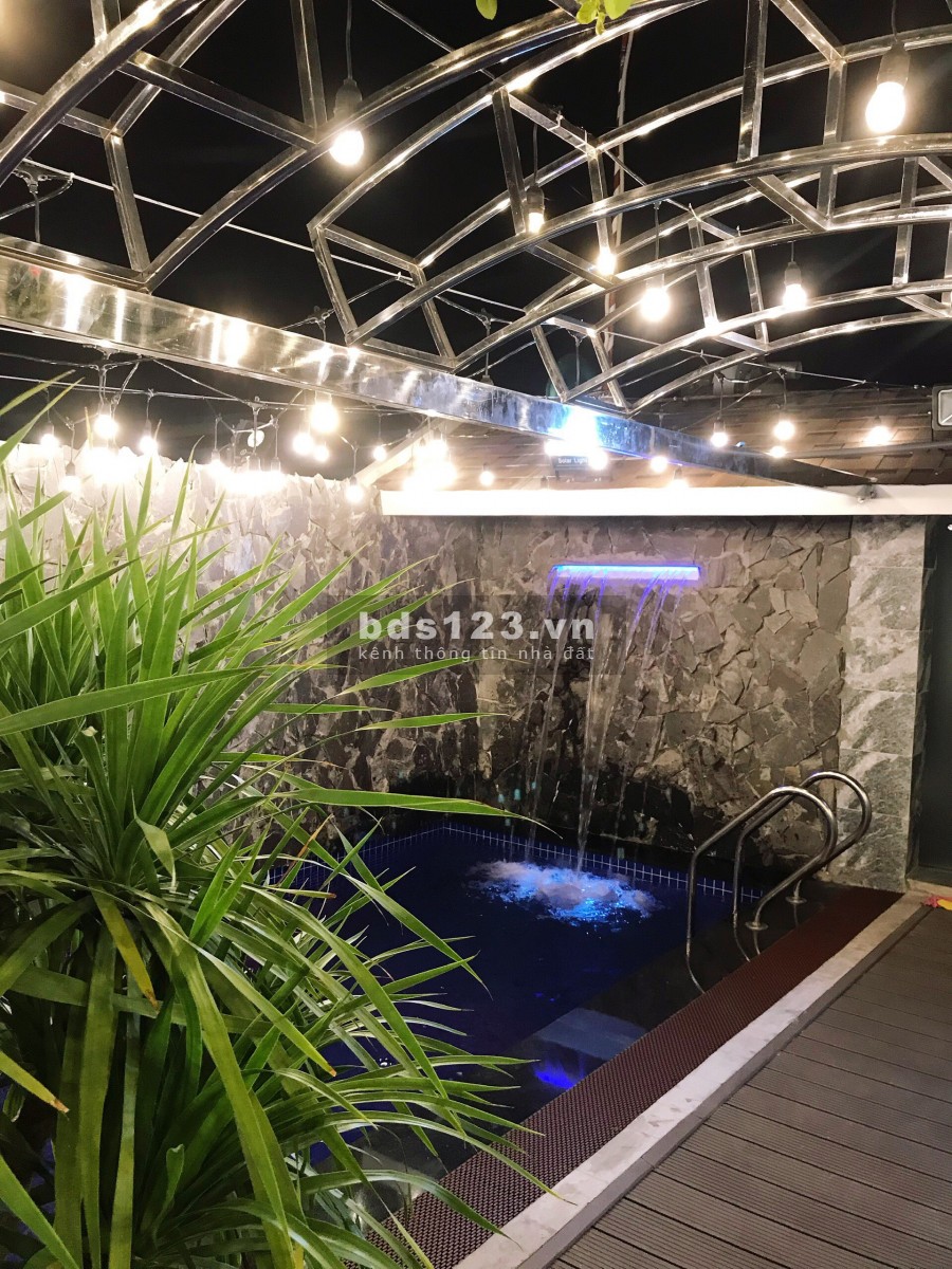 Bán nhà Đường Hoàng Diệu 2 Quận Thủ Đức, 5 tầng có hồ bơi khu dân cư Him Lam Full nội thất cao cấp