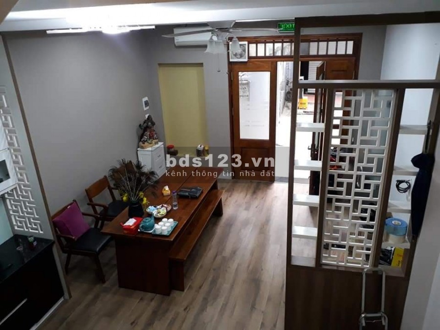 Bán siêu phẩm ngọc lâm 40M2 * 5T* KD nhỏ .3 tỷ Hơn