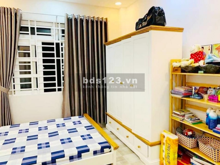 Bán nhà 4T HXT Phan Xích Long, 40m2 6PN 6WC Chỉ 7.65 Tỷ TL