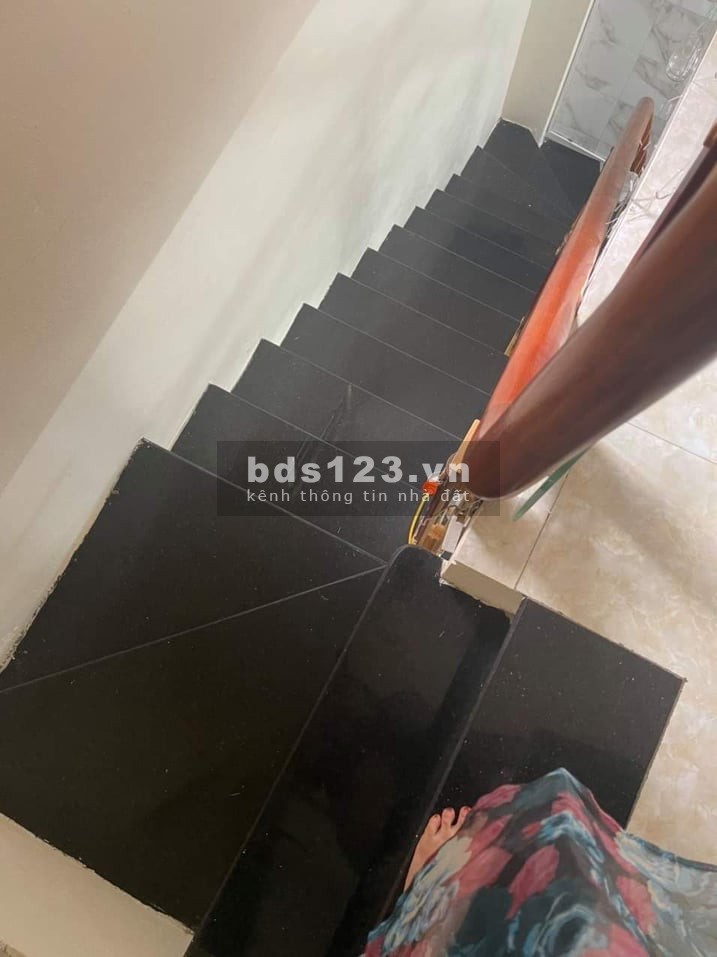Bán nhà Gốc Đề 21mx4T xây chắc chắn, giá 1.85 tỷ lh 0916010180
