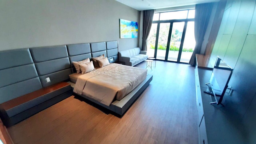 Bán Villa Hiện Đại Đường Ba Cu Liên hệ : Mr An 0903458852