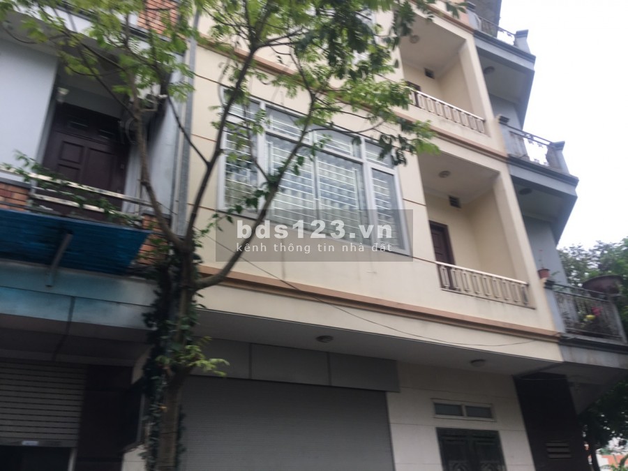 NHẤT CẬN THỊ - NHỊ CẬN GIANG - TAM CẬN LỘ