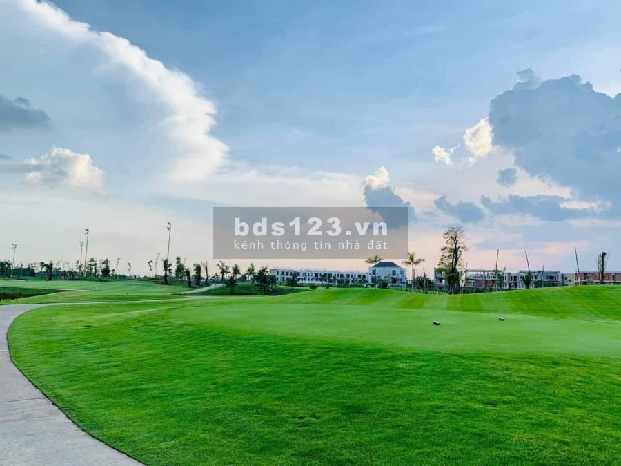 Biệt thự cao cấp trong lòng sân Golf chỉ 3 tỷ 2/căn