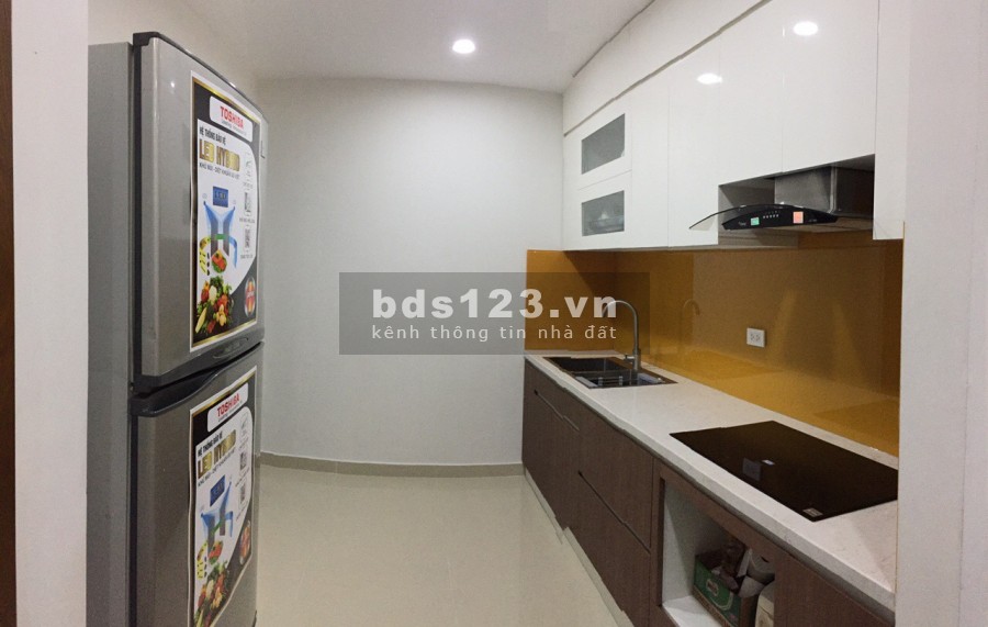 Chính chủ bán gấp căn hộ 3PN, 94m ở Goldmark city, giá 2.7 tỷ bao phí.