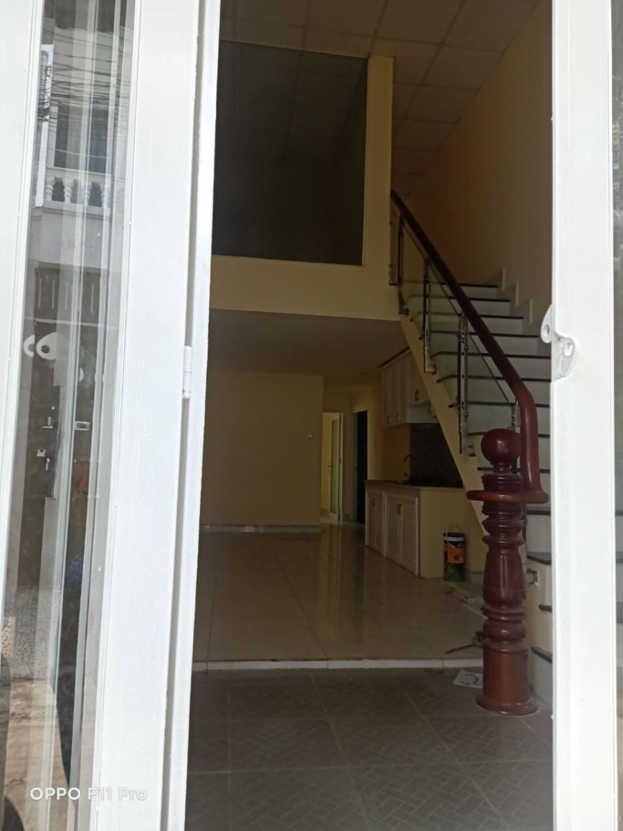 Bán nhà 1trệt 1gác đúc P. Quang Vinh SHR thổ cư, giá rẻ cho công nhân