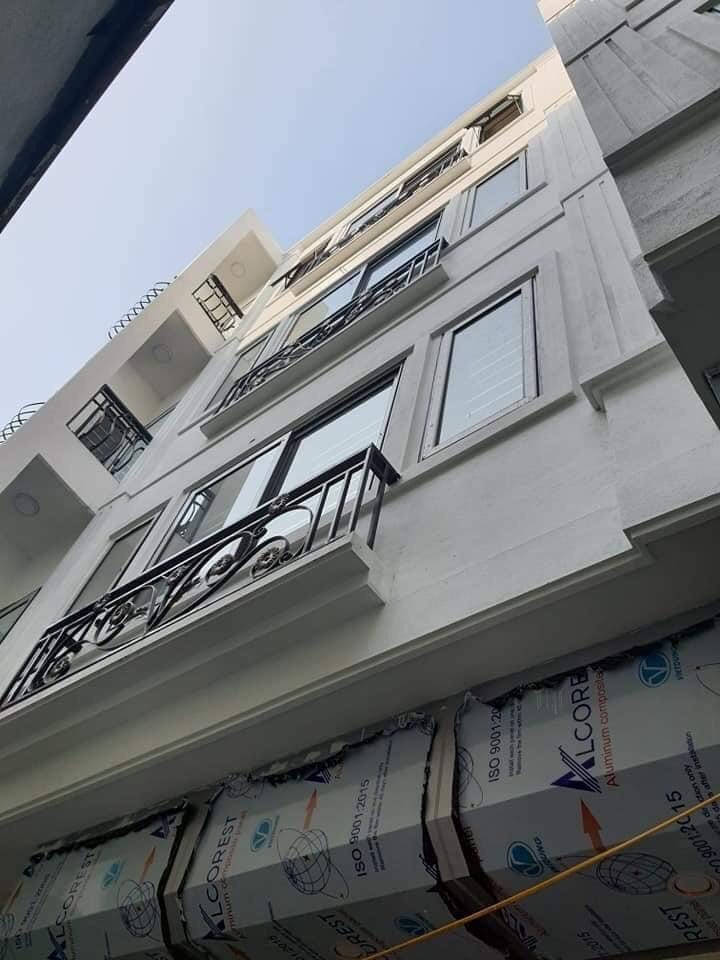Bán gấp nhà Vĩnh Hưng mới tinh, đường rộng rãi xe ba gác đi lại, giá rẻ bất ngờ