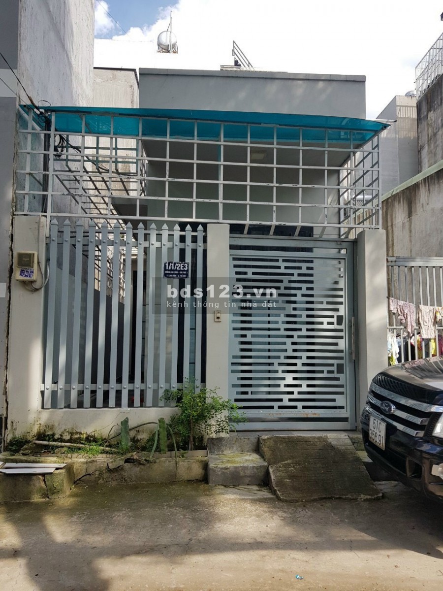 Bán nhà mặt tiền hẻm số 1 linh đông , dt 70m2 , giá 4.9 tỷ