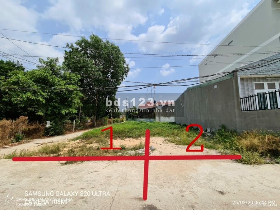 Chính chủ cần bán lô đất thổ cư sổ riêng mặt tiền đường Bình Nhâm 16, kế bên UBND phường Hưng Định, giá 950 triệu, DT 90m2. LH 0374991279 Minh Anh