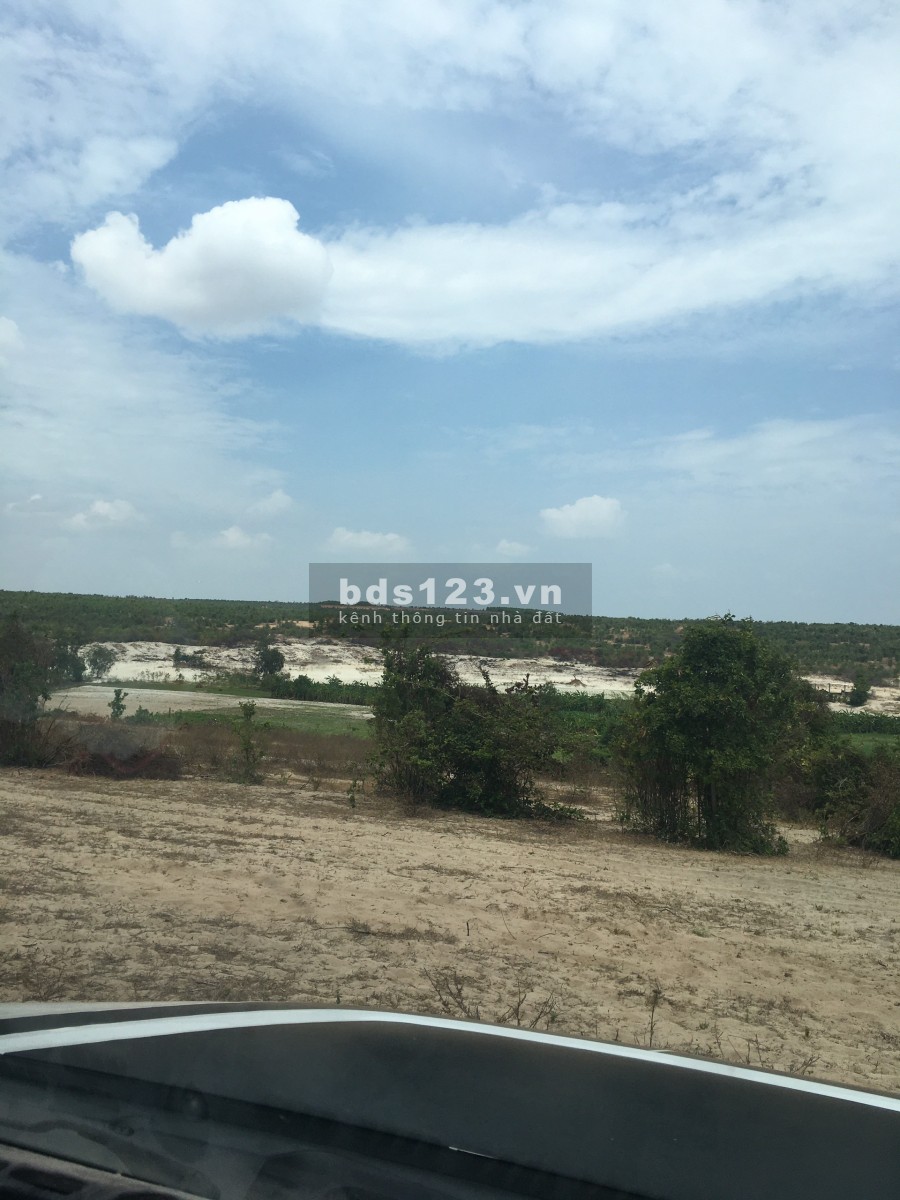 Bán 9835m2 đất nông nghiệp hồng thái ngay khu trồng thanh long và đường liên huyện liên xã Lh 0938677909 Hiền
