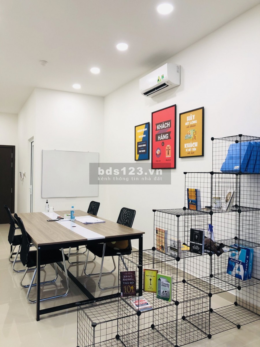 Văn phòng Startup - Officetel Mai Chí Thọ, dt 35m2, có sẵn bàn ghế làm việc - cho thuê giá siêu rẻ.
