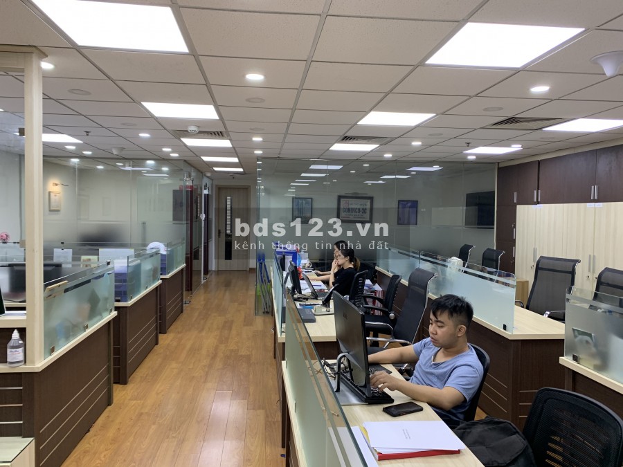 Cho thuê/sang nhượng lại văn phòng công ty tại Diamond Flower
