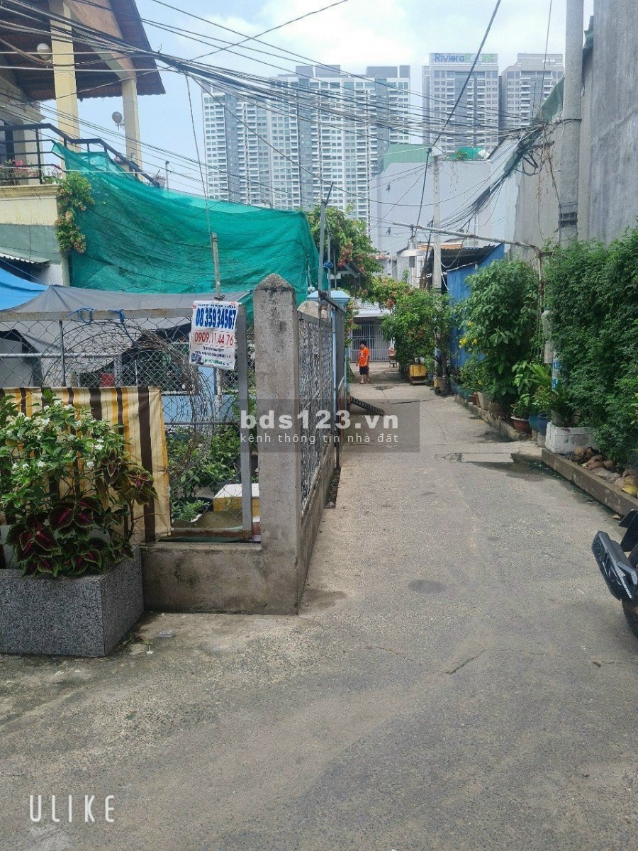 Cần bán nhà hẻm 851 Huỳnh Tấn Phát, P.Phú Thuận