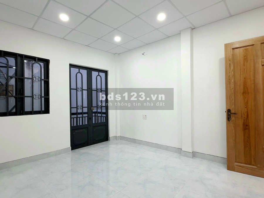 Nhà cho thuê MT đường Quang Trung phường 10 Gò Vấp - nhà nở hậu 12m có sân thượng, kho chứa hàng