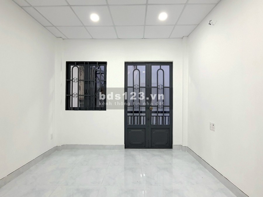 Nhà cho thuê MT đường Quang Trung phường 10 Gò Vấp - nhà nở hậu 12m có sân thượng, kho chứa hàng