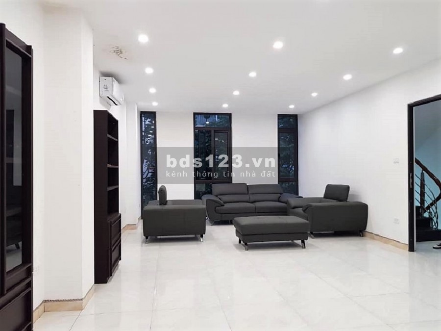 Bán nhà mặt phố Phan Kế Bính. Vỉa hè, ô tô, KD. 68m 5tầng TM MT6.8m 17tỷ