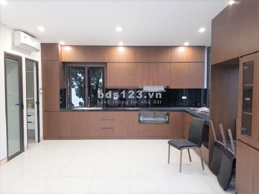 Bán nhà mặt phố Phan Kế Bính. Vỉa hè, ô tô, KD. 68m 5tầng TM MT6.8m 17tỷ